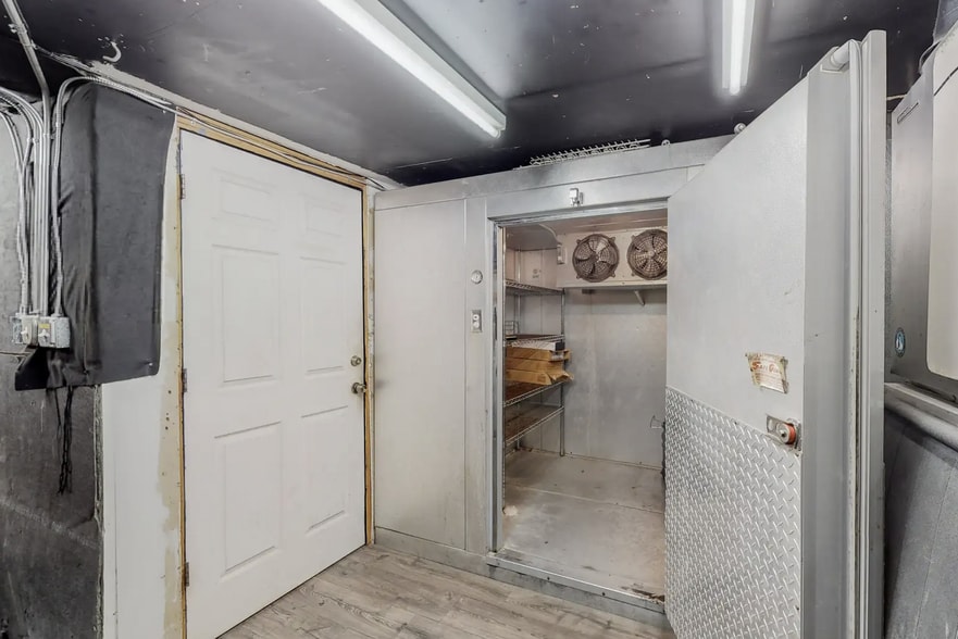 More Photos Of 211 Gold Ave SW, Albuquerque Storefront For Sale