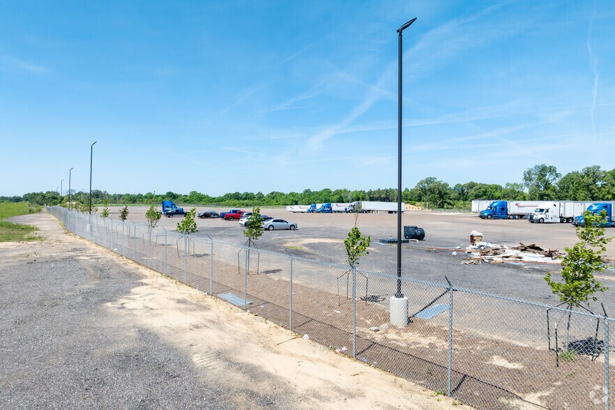 More Photos Of 4867 Getwell Rd, Memphis Land For Sale