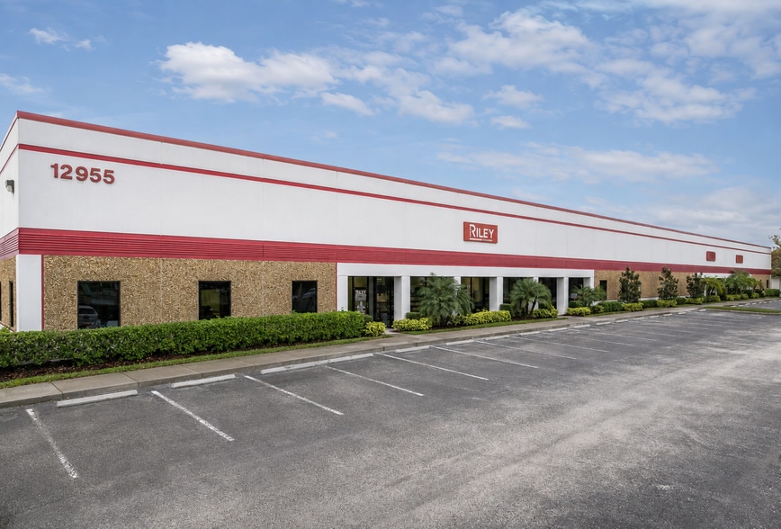 Primary Photo Of 12955 Starkey Rd, Largo Light Manufacturing For Lease