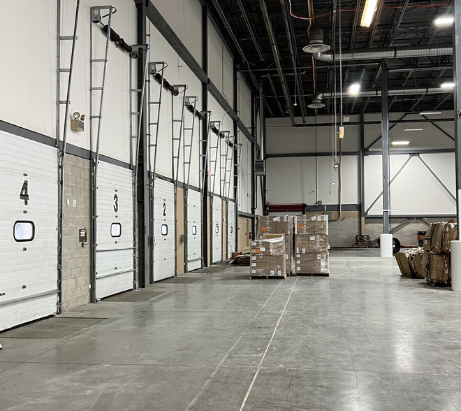 More Photos Of 7001 Discovery Blvd, Dublin Warehouse For Lease