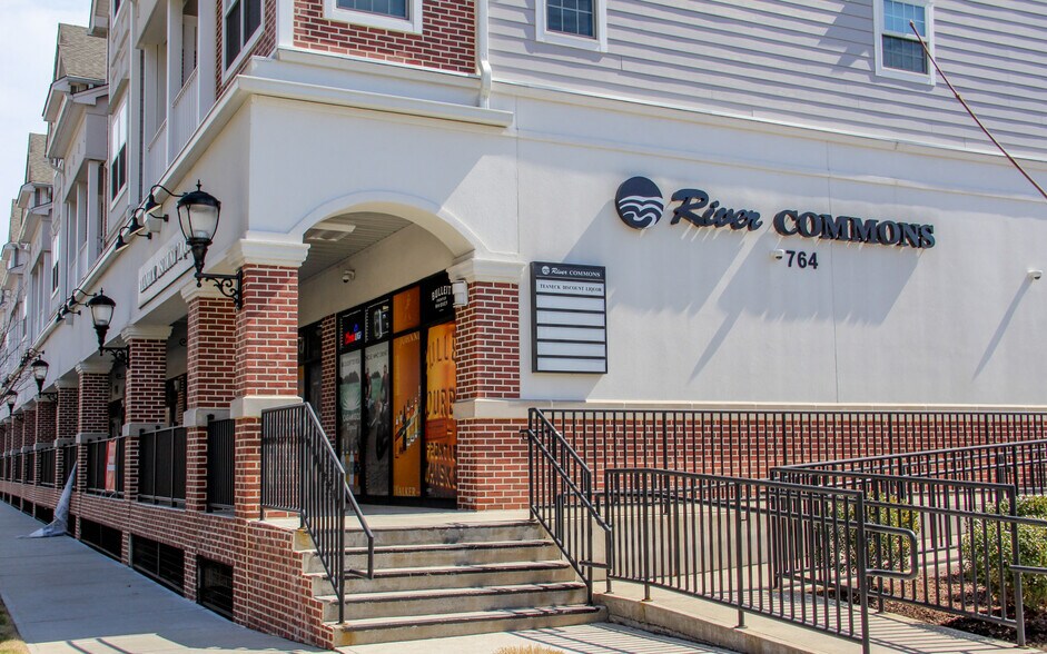 More Photos Of 764 New Bridge Rd, Teaneck Apartments For Lease