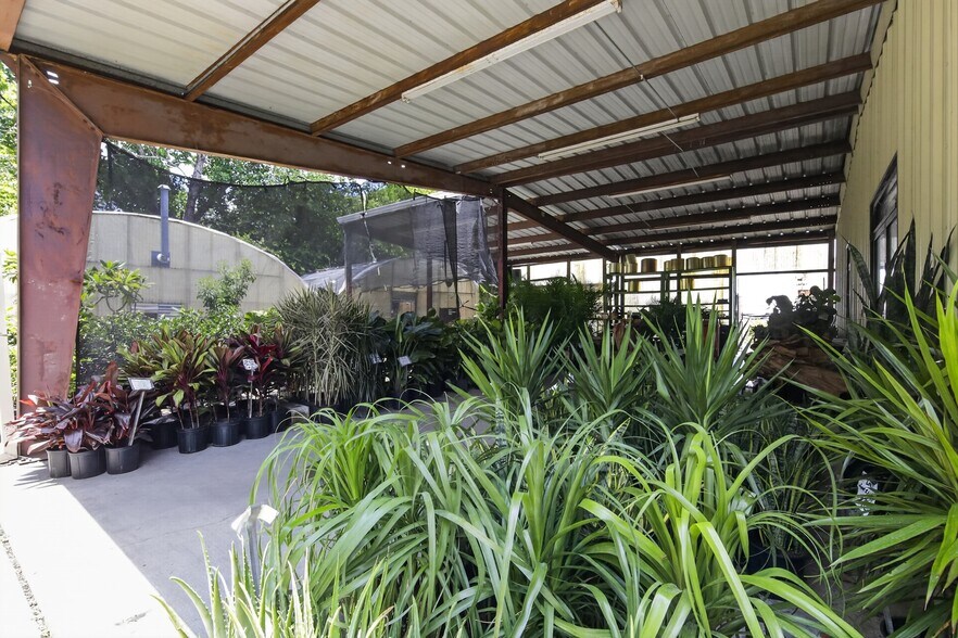More Photos Of 2920 Dairy Ashford Rd, Houston Showroom For Sale