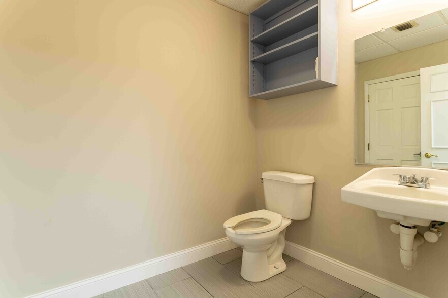 More Photos Of 5406 US 29, Blairs Bank For Lease