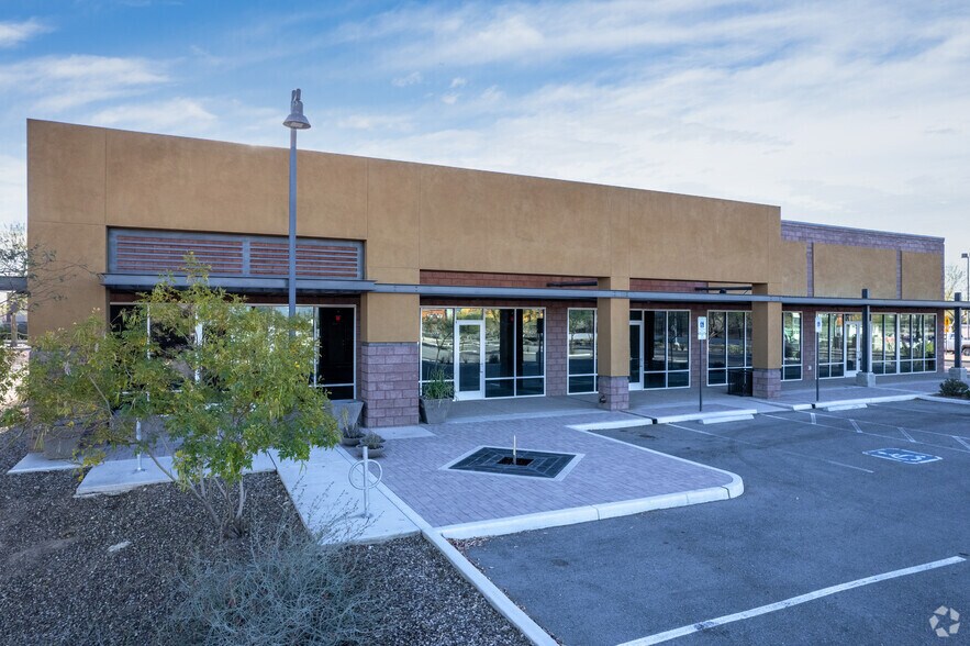More Photos Of 1495 E Tucson Marketplace Blvd, Tucson General Retail For Lease