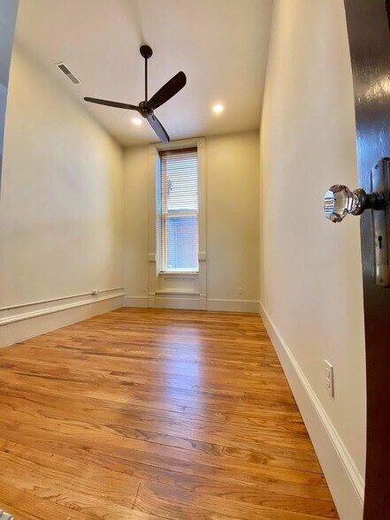 More Photos Of 426 E Morgan St, Boonville Storefront Retail Office For Lease