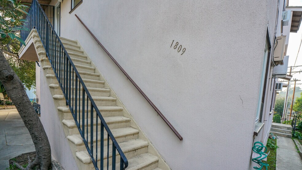 More Photos Of 1801-1809 Verdugo Loma Dr, Glendale Apartments For Sale