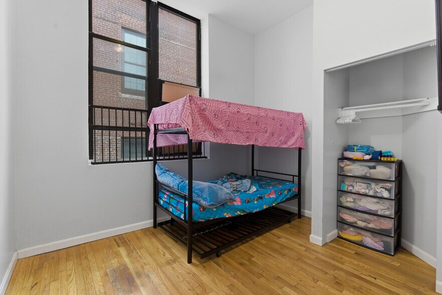 More Photos Of 281-285 Essex St, Lawrence Apartments For Sale
