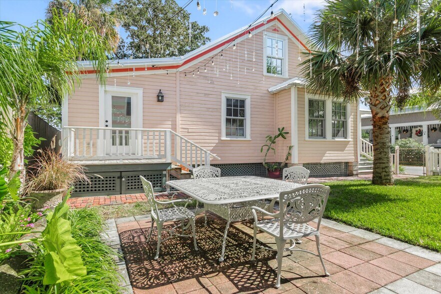 More Photos Of 16 Locust St, Saint Augustine Specialty For Sale