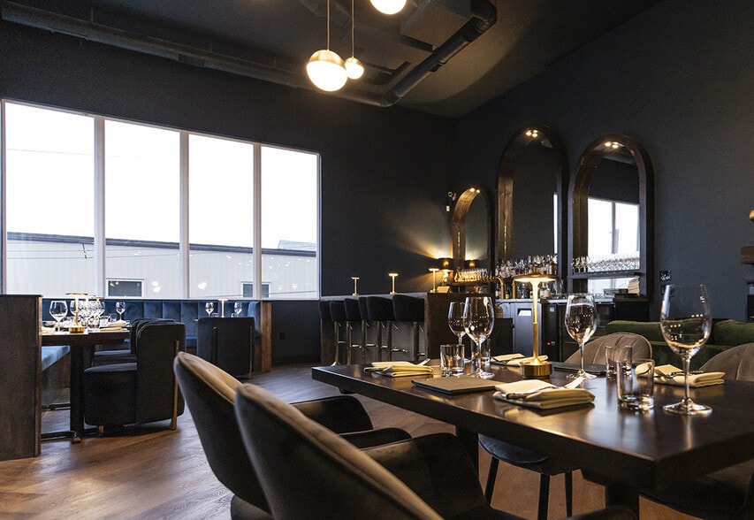 More Photos Of 20-22 Wentworth St, Dartmouth Storefront For Lease