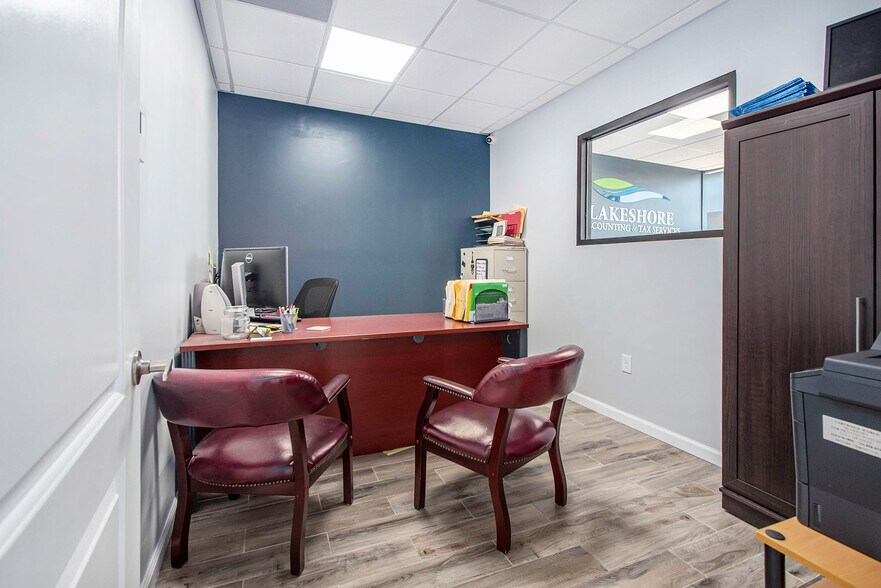 More Photos Of 14729 Champaign Rd, Allen Park Storefront Retail Office For Lease