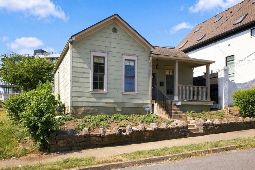 More Photos Of 321 29th Ave N, Nashville Office Residential For Sale