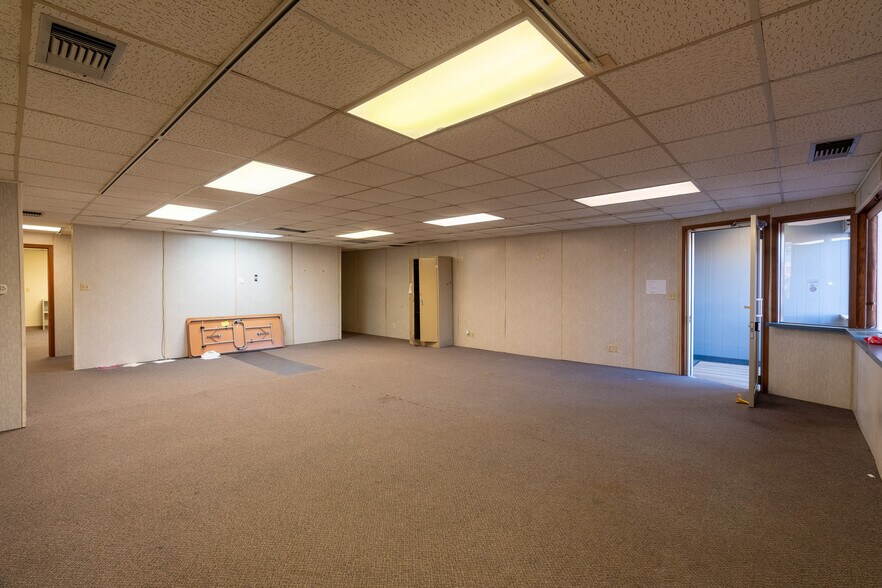 More Photos Of 411 S State St, Fairmont Light Distribution For Sale