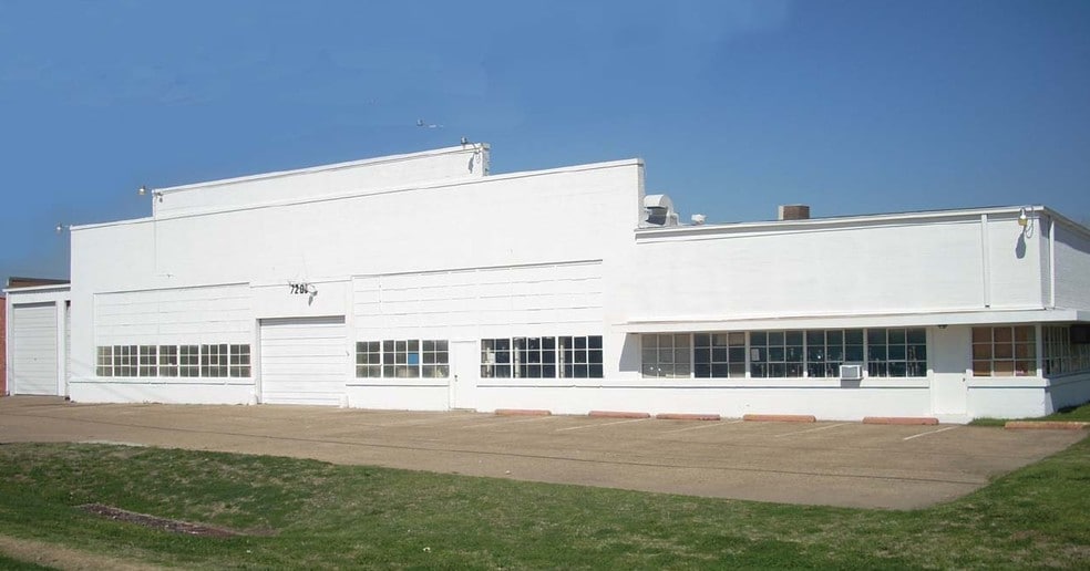 Primary Photo Of 7200 Harry Hines Blvd, Dallas Service For Lease