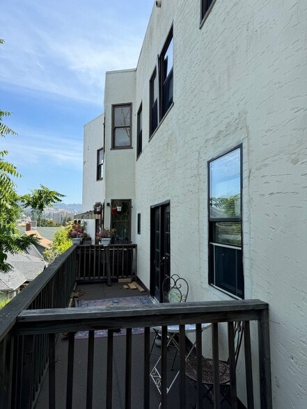 More Photos Of 3505 Kempton Way, Oakland Apartments For Sale