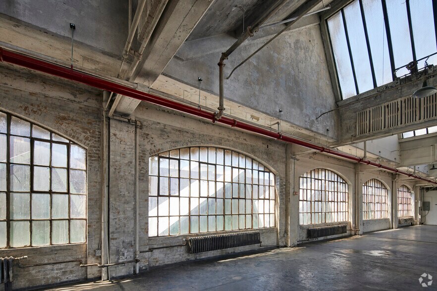 More Photos Of 890 Garrison Ave, Bronx Office For Sale