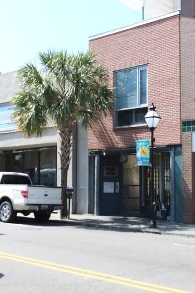 More Photos Of 487 King St, Charleston Loft Creative Space For Sale