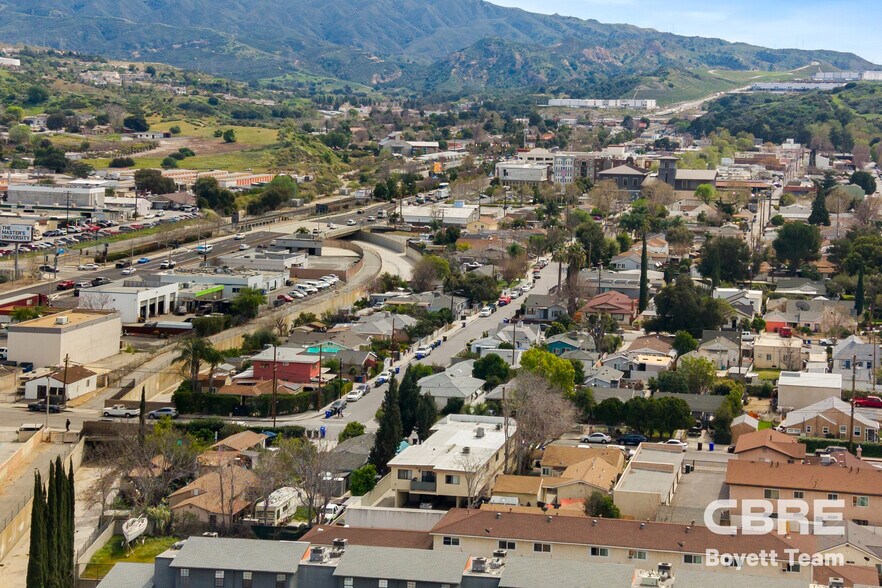 More Photos Of 22607 14th St, Newhall Apartments For Sale