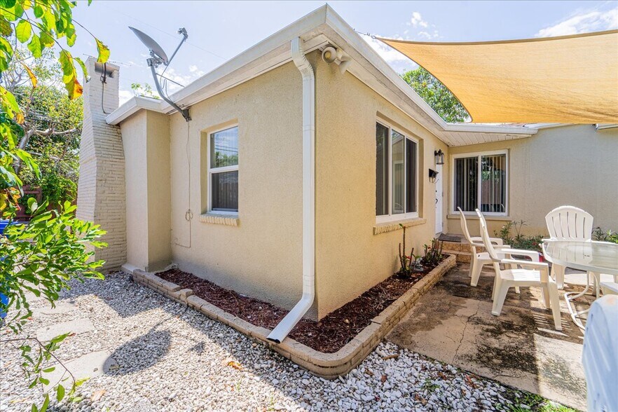 More Photos Of 216 NE 18th Ave, Pompano Beach Apartments For Sale