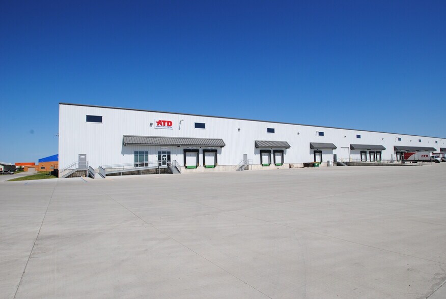 More Photos Of 2521 3rd Ave, West Fargo Warehouse For Lease