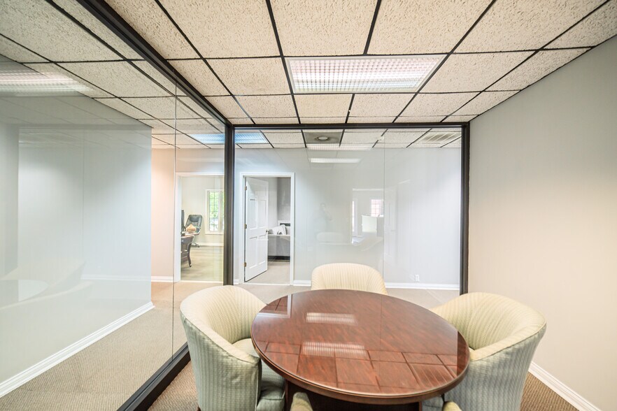 More Photos Of 3140 Parisa Dr, Paducah Office For Sale