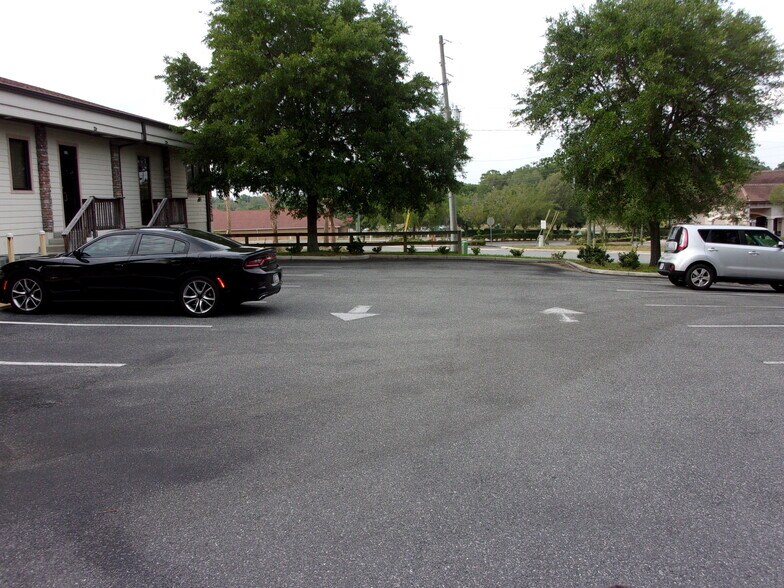 More Photos Of 305 Skyline Dr, Lady Lake Medical For Lease