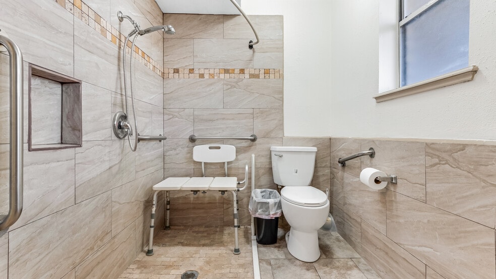 More Photos Of 5807 Old Lodge Dr, Houston Assisted Living For Sale