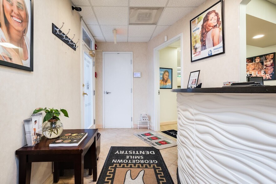 More Photos Of 4400 MacArthur Blvd NW, Washington Office For Sale