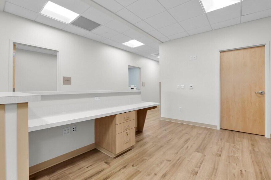 More Photos Of Memorial Health Medical Campus, Metts Dr, Savannah Medical For Lease