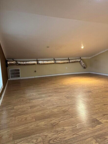 More Photos Of 201 8th st, Post Industrial For Sale