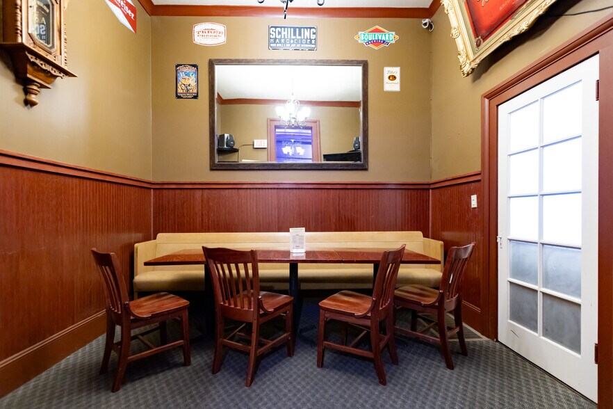 More Photos Of 311 Union St, The Dalles Restaurant For Sale