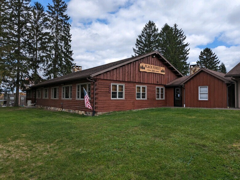 More Photos Of 32600 N State Route 44, Slate Run Hotel For Sale