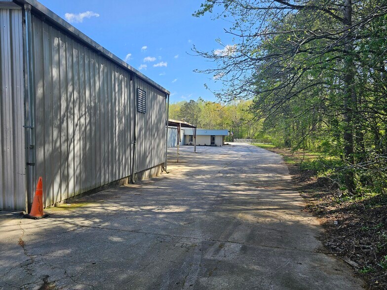 More Photos Of 2360 Harris St, Austell Warehouse For Sale