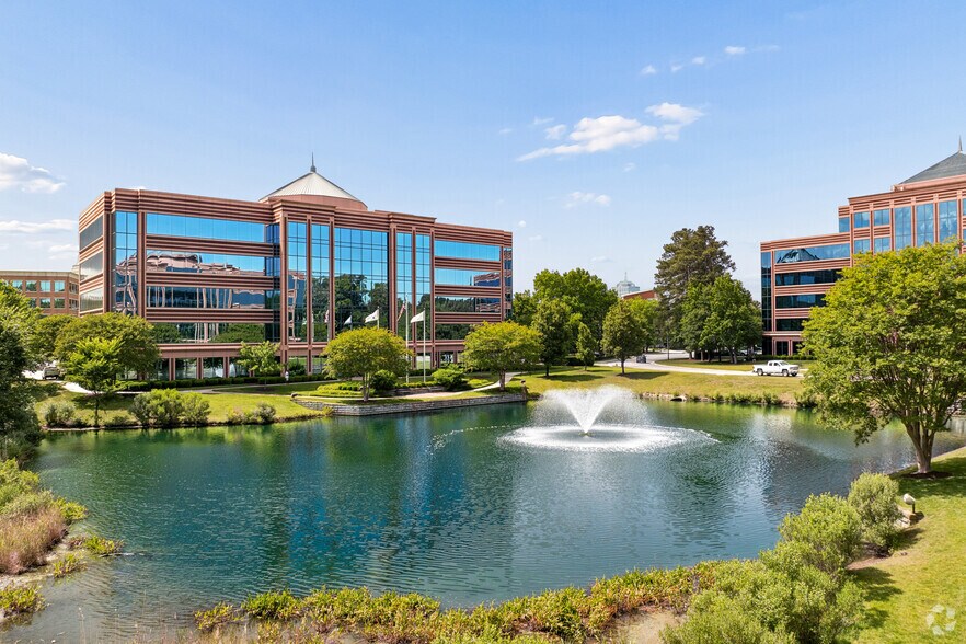More Photos Of 272 Bendix Rd, Virginia Beach Unknown For Lease