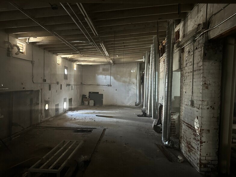 More Photos Of 538 W 5th St, San Pedro Storefront Retail Office For Lease