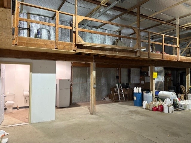 More Photos Of 3300 21st St, Zion Warehouse For Lease