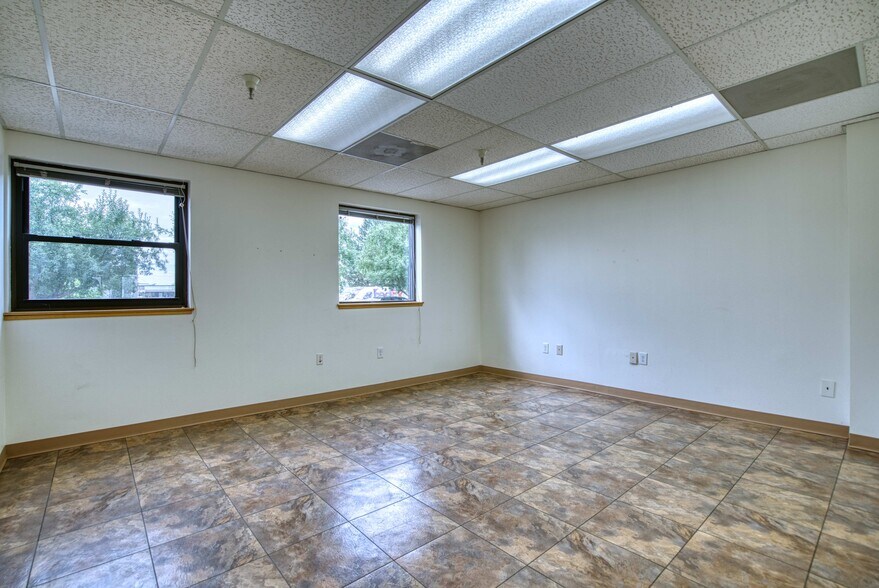 More Photos Of 5455 Spine Rd, Boulder Flex For Lease