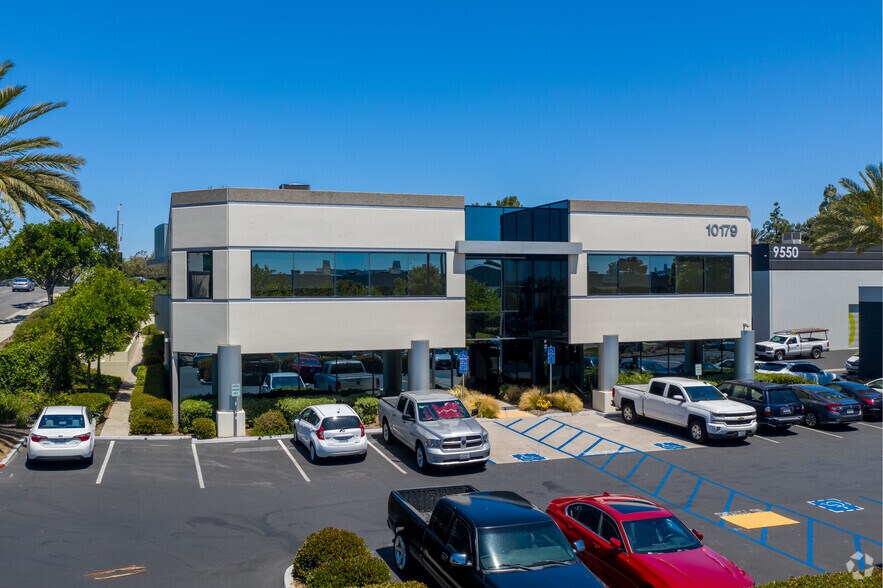 More Photos Of 10179 Huennekens St, San Diego Research And Development For Lease