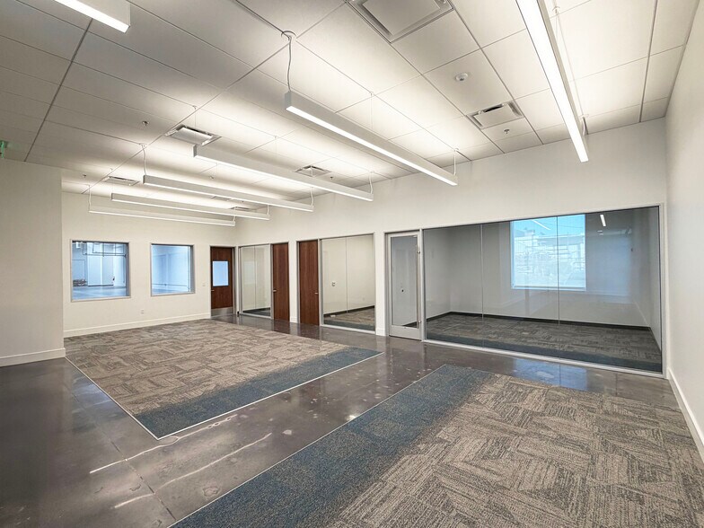 More Photos Of 3360 N San Fernando Rd, Los Angeles Industrial For Lease