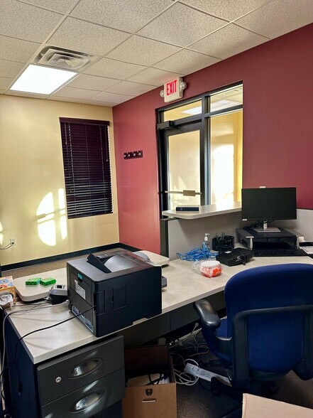 More Photos Of 10229 E 96th St N, Owasso Office For Lease