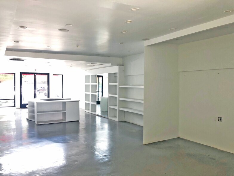 More Photos Of 4900-4904 Topanga Canyon Blvd, Woodland Hills Unknown For Lease