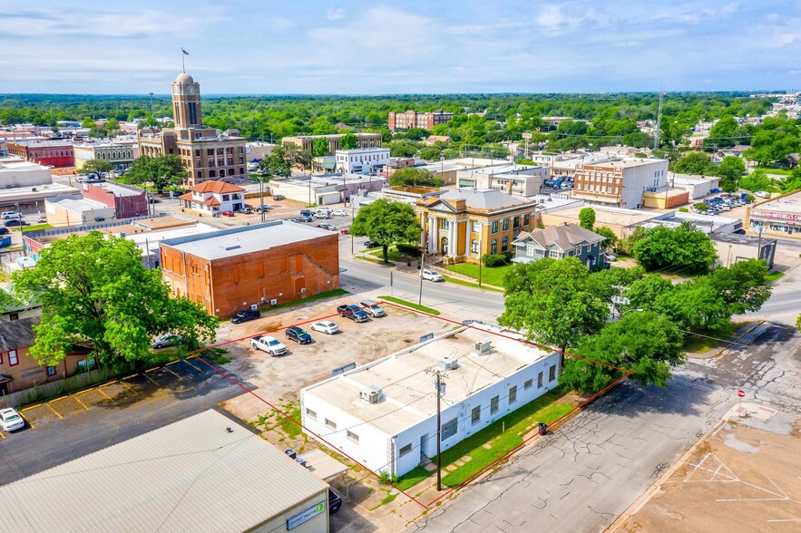 Primary Photo Of 214 N Caddo St, Cleburne Healthcare For Sale