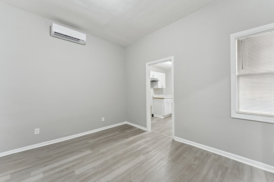 More Photos Of 816 W 38th St, Savannah Apartments For Sale