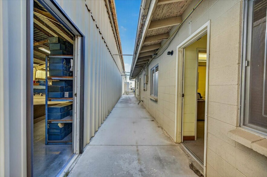 More Photos Of 925 M St, Firebaugh Manufacturing For Sale
