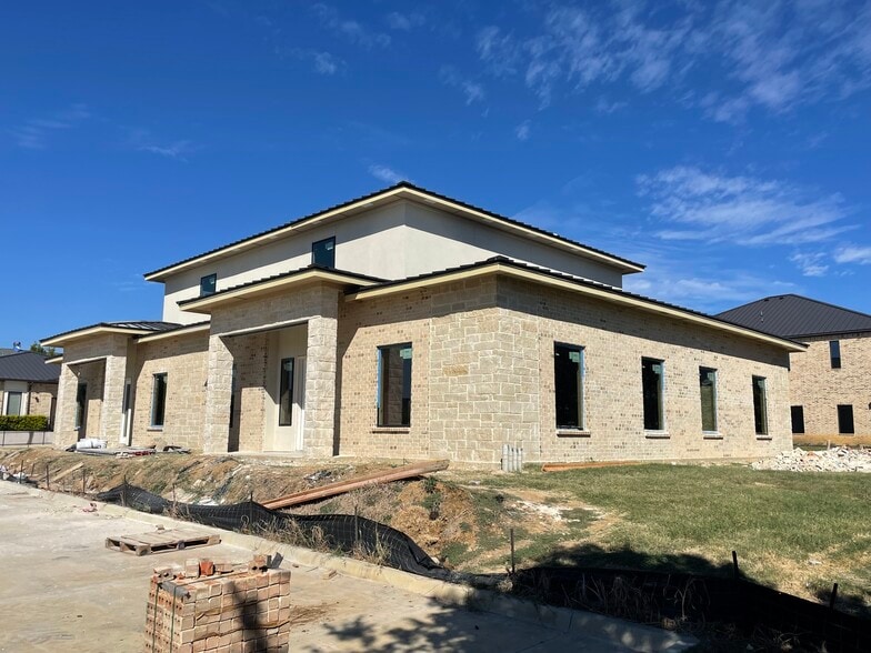 More Photos Of 1716 Keller Pkwy, Keller Medical For Lease