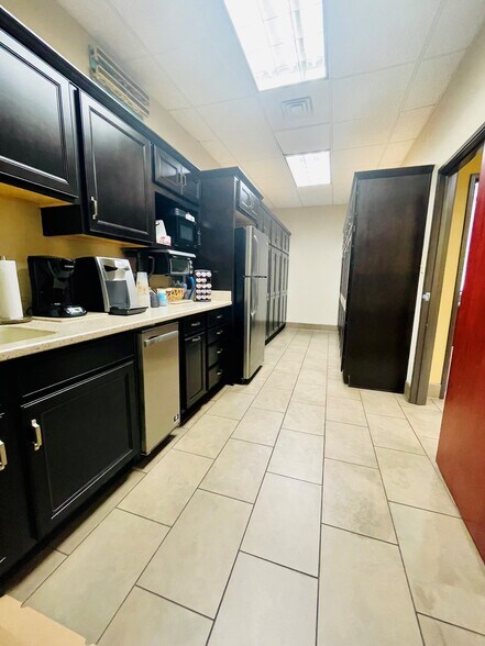 More Photos Of 5016 N 6th St, Phoenix Office For Sale