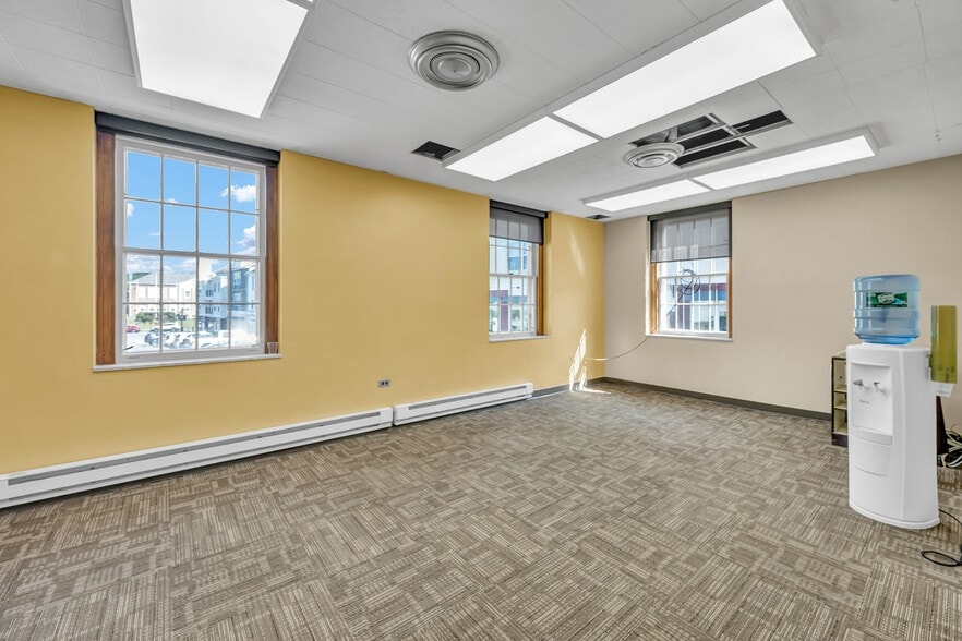 More Photos Of 159 Greenwood Ave, Bethel Bank For Lease