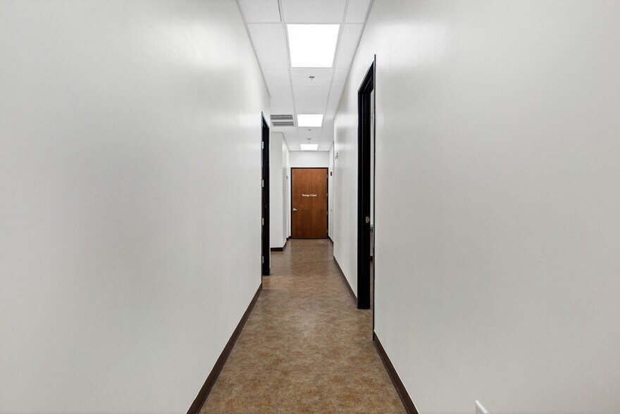 More Photos Of 15405 N 99th Ave, Sun City Medical For Lease