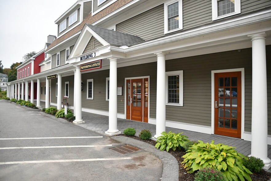 Primary Photo Of 29 Hudson Rd, Sudbury Restaurant For Lease