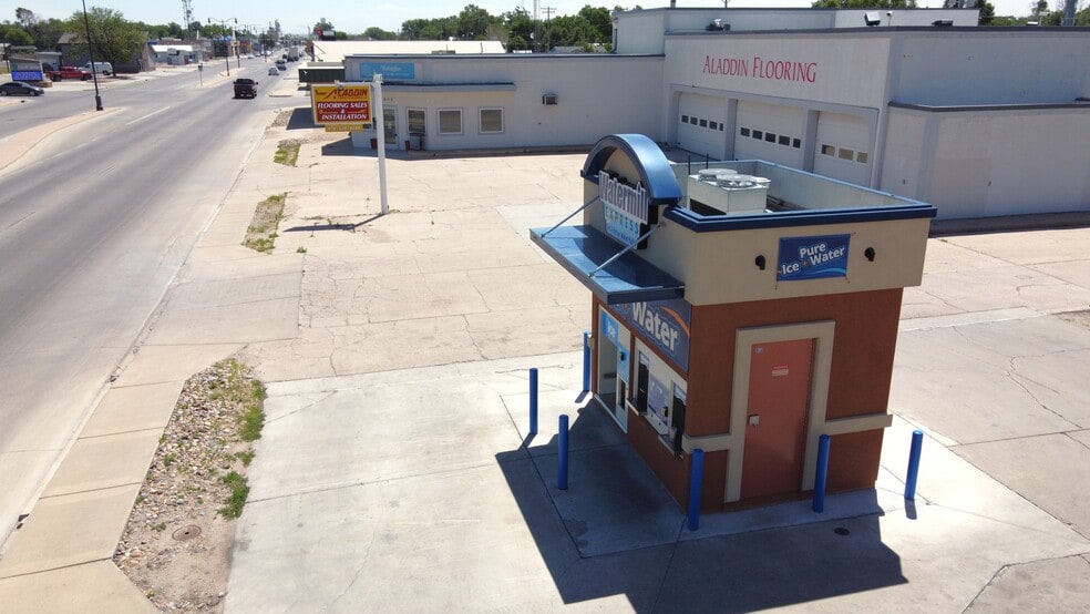 More Photos Of 805 W Main St, Sterling Auto Repair For Sale