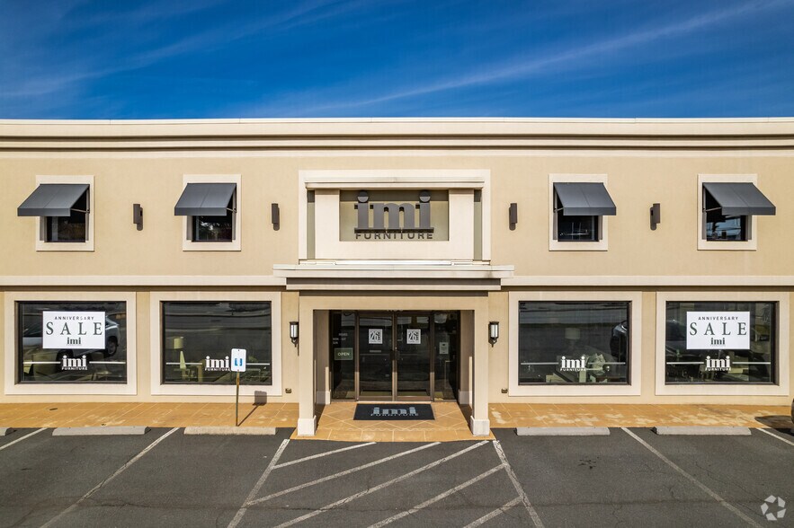 More Photos Of 1100 W Church Rd, Sterling Freestanding For Sale